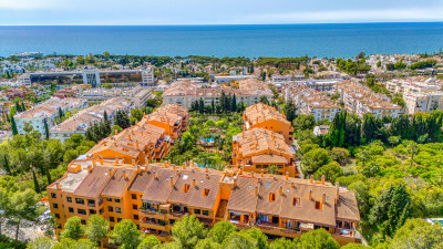 3 Bedroom Middle Floor Apartment in The Golden Mile