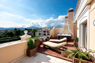 3 Bedroom Penthouse Duplex in The Golden Mile - Image 4