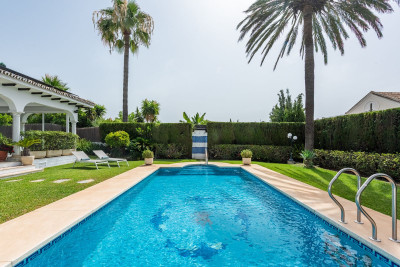 4 Bedroom Detached Villa in San Pedro de Alcántara - Image 5