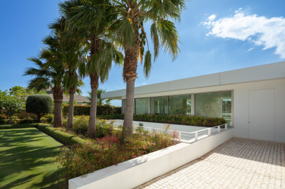 4 Bedroom Detached Villa in Casares - Image 4