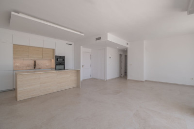 3 Bedroom Penthouse in Miraflores - Image 5