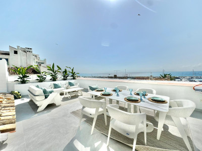3 Bedroom Middle Floor Apartment in Puerto Banús - Image 1