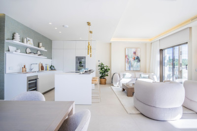 5 Bedroom Detached Villa in New Golden Mile - Image 5