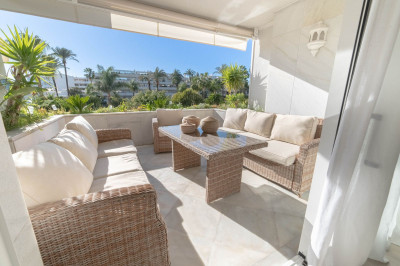 2 Bedroom Middle Floor Apartment in Marbella - Image 2