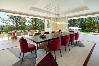 6 Bedroom Detached Villa in Nueva Andalucía - Image 5