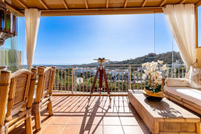 4 Bedroom Duplex in La Mairena - Image 1