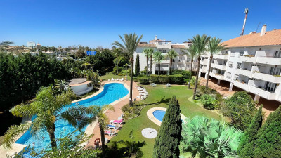4 Bedroom Penthouse Duplex in Nueva Andalucía - Image 1