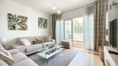 4 Bedroom Penthouse Duplex in Nueva Andalucía - Image 2