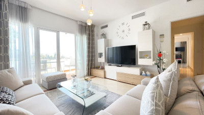 4 Bedroom Penthouse Duplex in Nueva Andalucía - Image 3