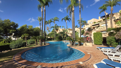 2 Bedroom Middle Floor Apartment in The Golden Mile - Image 1