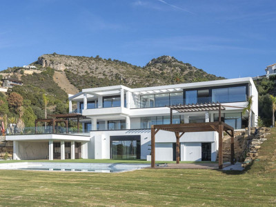 5 Bedroom Detached Villa in Benahavís - Image 3