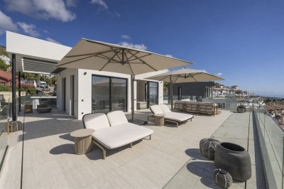 5 Bedroom Detached Villa in Benalmadena - Image 5