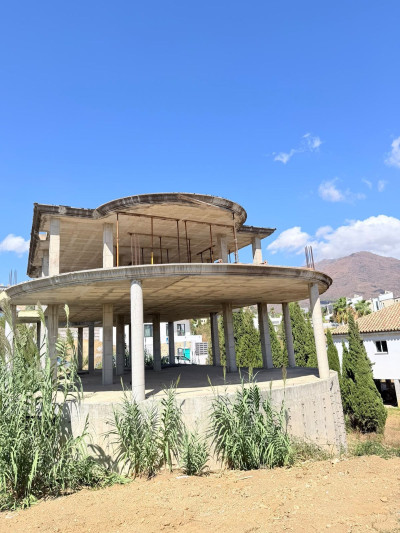 5 Bedroom Detached Villa in Valle Romano - Image 4