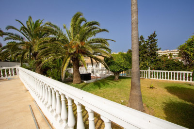 5 Bedroom Bungalow in Mijas Costa - Image 3