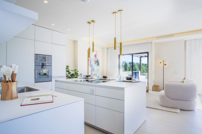 4 Bedroom Detached Villa in New Golden Mile - Image 5