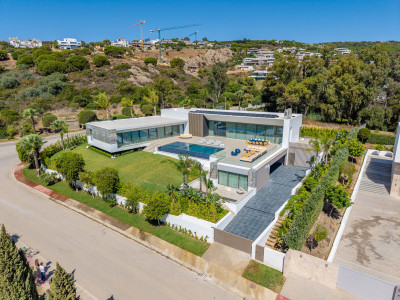6 Bedroom Detached Villa in Sotogrande - Image 1