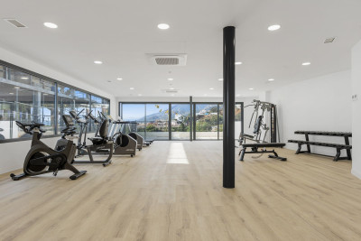 3 Bedroom Middle Floor Apartment in Altos de los Monteros - Image 5