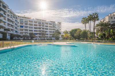 4 Bedroom Penthouse Duplex in Puerto Banús - Image 1