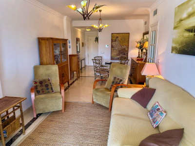 2 Bedroom Middle Floor Apartment in Manilva - Image 3