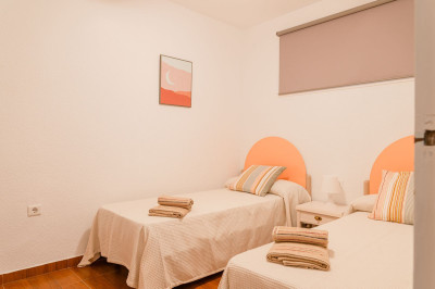 3 Bedroom Middle Floor Apartment in Benalmadena Costa - Image 4