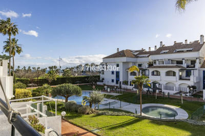 4 Bedroom Townhouse in San Pedro de Alcántara - Image 2
