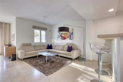 4 Bedroom Townhouse in San Pedro de Alcántara - Image 3