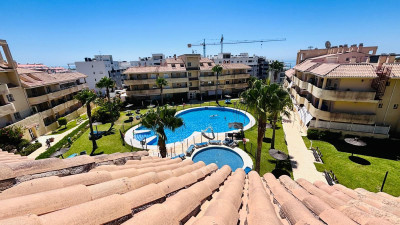 2 Bedroom Penthouse in Manilva - Image 2