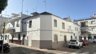 8 Bedroom Detached Villa in Estepona