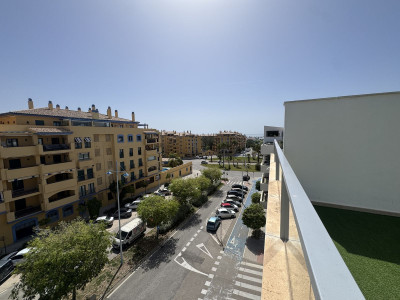 3 Bedroom Top Floor Apartment in San Pedro de Alcántara - Image 3