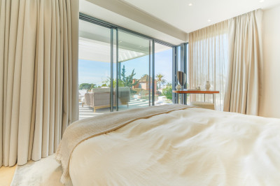 4 Bedroom Detached Villa in Marbesa - Image 3