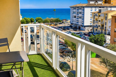 2 Bedroom Middle Floor Apartment in San Luis de Sabinillas - Image 1
