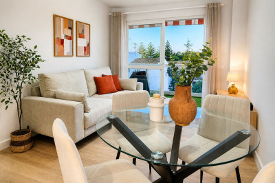 2 Bedroom Middle Floor Apartment in San Luis de Sabinillas - Image 2