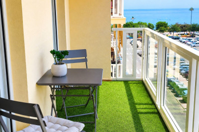 2 Bedroom Middle Floor Apartment in San Luis de Sabinillas - Image 3