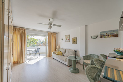 Middle Floor Studio in Marbesa - Image 2