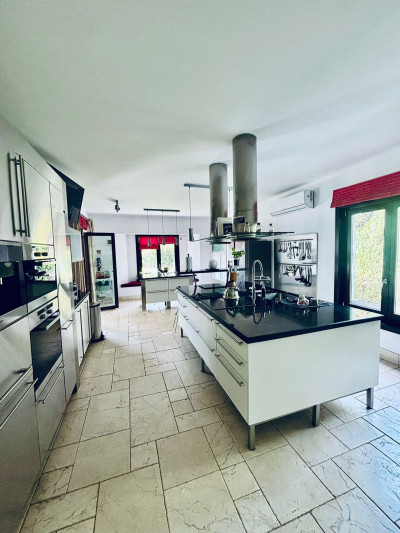 6 Bedroom Detached Villa in San Roque Club - Image 3