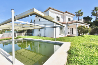 5 Bedroom Detached Villa in La Cala de Mijas - Image 1