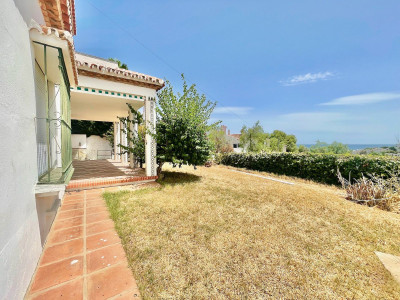 5 Bedroom Detached Villa in La Cala de Mijas - Image 4