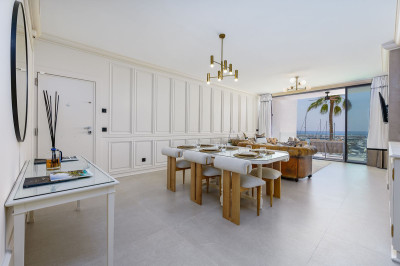 2 Bedroom Middle Floor Apartment in Puerto Banús - Image 3