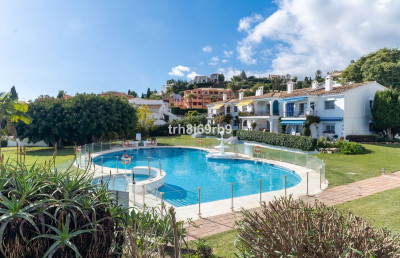 2 Bedroom Middle Floor Apartment in Benahavís
