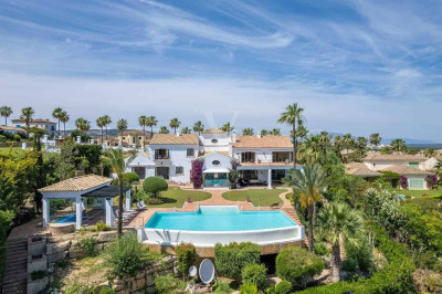 7 Bedroom Detached Villa in Sotogrande Alto - Image 1