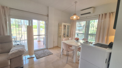 2 Bedroom Middle Floor Apartment in Estepona - Image 4