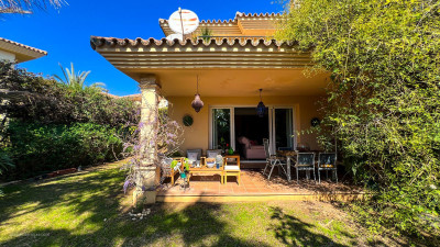 4 Bedroom Semi-Detached House in Riviera del Sol - Image 1