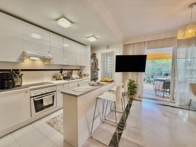 2 Bedroom Ground Floor Apartment in The Golden Mile - Image 3