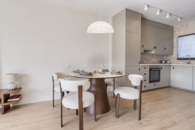 2 Bedroom Top Floor Apartment in Miraflores - Image 3