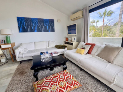 2 Bedroom Top Floor Apartment in Calahonda - Image 2