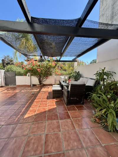 4 Bedroom Townhouse in Nueva Andalucía - Image 2