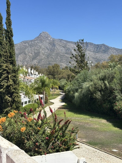4 Bedroom Townhouse in Nueva Andalucía - Image 3