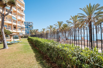 1 Bedroom Middle Floor Apartment in Marbella - Image 3