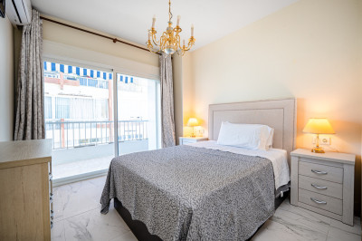 1 Bedroom Middle Floor Apartment in Marbella - Image 4