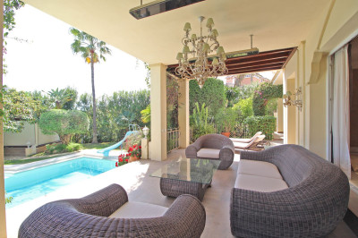 7 Bedroom Detached Villa in Bahía de Marbella - Image 2